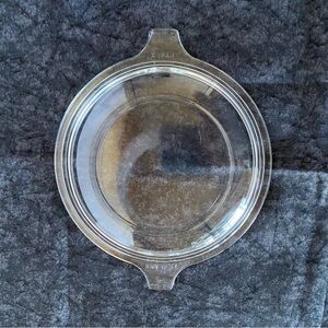 VTG PYREX 681-C-37 CLEAR GLASS FLAT ROUND REPLACEMENT LID 5.25" INNER RIM TAB